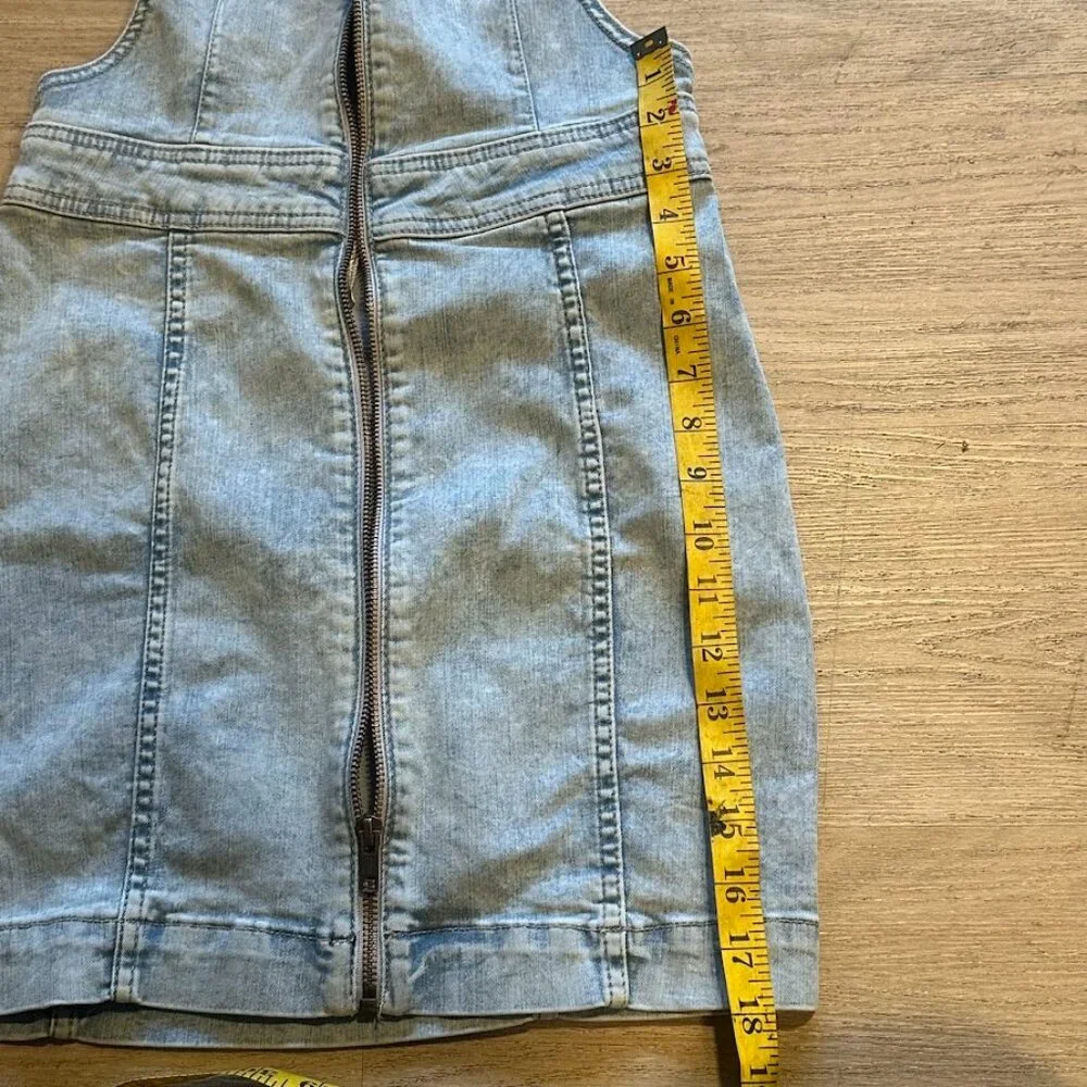 Free People Blue Denim Overall Dress Size 2 Light Wash - Picture 3 of 5